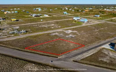 Spacious Lot in Coastal Rockport, TX