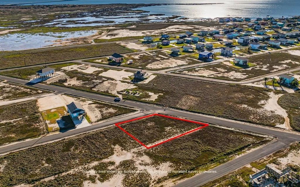 Property images of 605 W Shady Oak Ln, Rockport, TX 78382 - Image 6