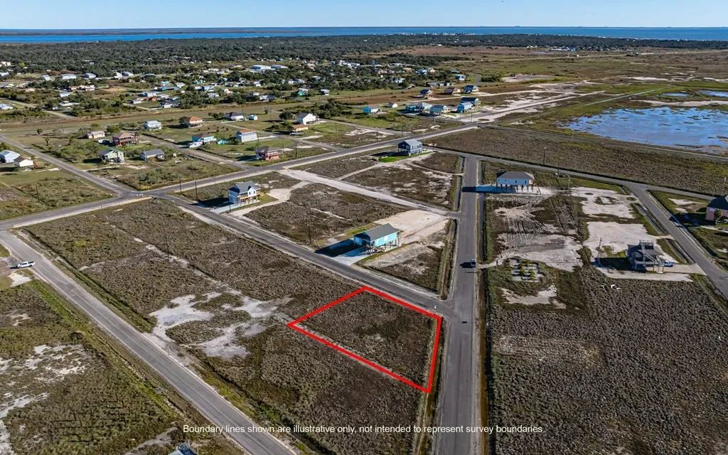 Property images of 605 W Shady Oak Ln, Rockport, TX 78382 - Image 8